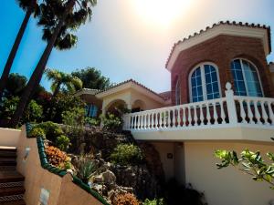 Luxury villa overlooking Fuengirola - Ref 86