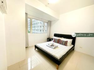 Shore Residences 2 Bedroom with Balcony Near NAIA Airport MOA