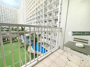 Shore Residences 2 Bedroom with Balcony Near NAIA Airport MOA