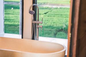 Renjana Villa-2BR Modern Tropical Villa in Seminyak with Private Pool & Rice Field View