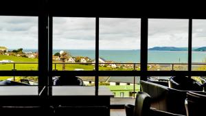 Coastal Bliss Charming Cottage near Borth beach