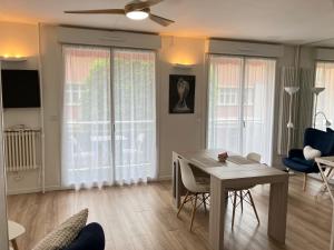 Paris 42m Studio plus terrace