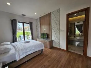 Vila vimala hills EVEREST - Cipaok