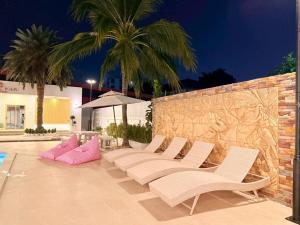 The White Palm Villa & Pool