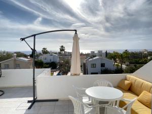 260 m to Beach, Sea&Sunset view terrasa