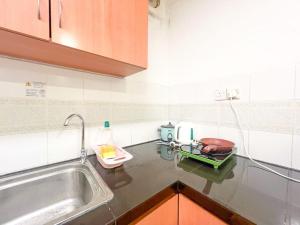 KK City Api Api Block 1 Above Mcd Studio Homestay 2-3 pax