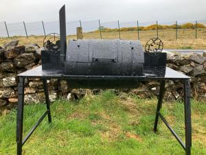 The Snuggly Sheep Shepherd Hut Campview Farm Stay