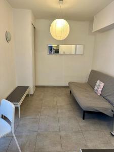 Un studio sympa en centre-ville rue du camas