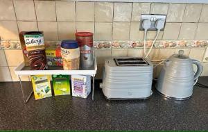 5BR House w Garden Near Stadium