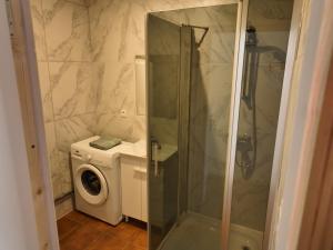 Grand appartement de ville avec 2 places de parking privées intérieur