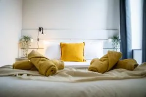 Yellow Two - Jurbise