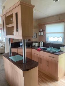 Caravan by the Sea R30