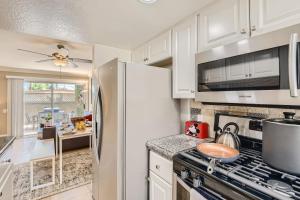 Spacious 3BR- Yard - BBQ - Parking