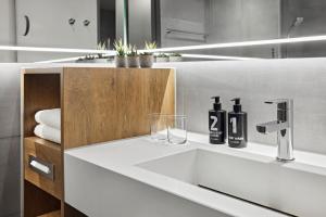 Deluxe Twin Room room in Lindner Hotel City Plaza