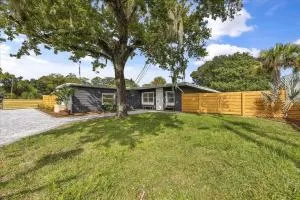 Bright & Airy - College Park