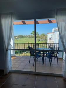 Costa ballena en primera linea