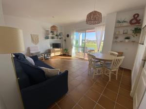 Costa ballena en primera linea