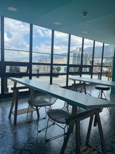 Apto central, tranquilo con guardado de maletas