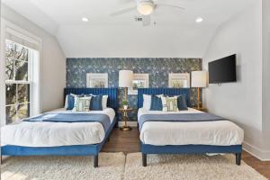 Modern Bliss with Garage by 12 South Restaurants and 2 miles Broadway