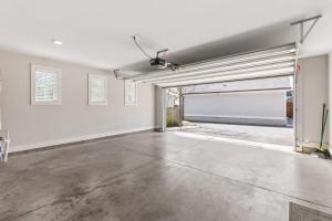 Modern Bliss with Garage by 12 South Restaurants and 2 miles Broadway