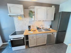 Appartements Appartement a 10 minutes a pied du centre ville avec parking prive et balcon : photos des chambres