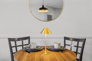 G222 Family Fun- MTN View Stay, Water slide, Pool, Hot Tub, Free Parking