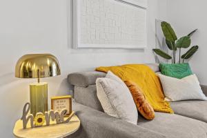 G222 Family Fun- MTN View Stay, Water slide, Pool, Hot Tub, Free Parking