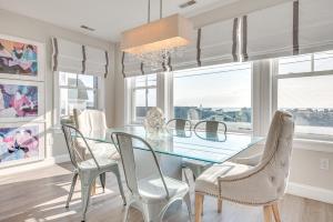 Walk to Rye Harbor State Park: Home w Ocean Views