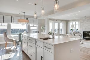 Walk to Rye Harbor State Park: Home w Ocean Views