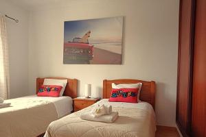 Arrifana Beach- T2 Sun & Surf Flat