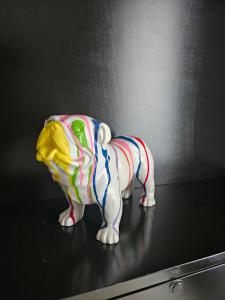 3 bedroom apt in prime location 5m away from beach