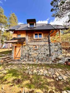Koliba Dobro drvo Off-Grid Cabin Zlatibor