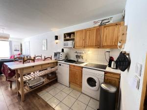 Résidence Jardin Alpin Anemone - Appartement spacieux · Accès pistes par navette · Vue montagne MAE-0141