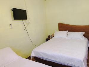 Cheerful 3 bedroom countryside Villa with pool