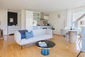 Lake View Apartment - Schönenberg