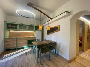 Wid House for Groups