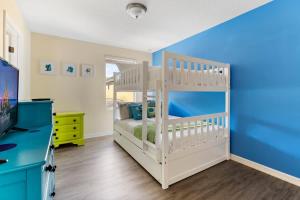 Enjoy the Large Pool - 6BR BL220