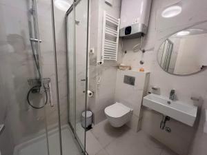 White Homes 7-Central Point