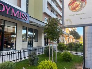 White Homes 7-Central Point