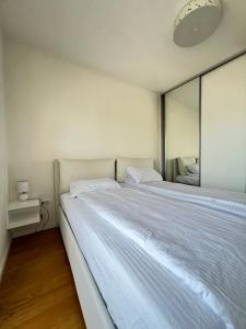 White Homes 7-Central Point