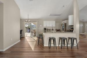 New Listing Pool and Game Room 4BR