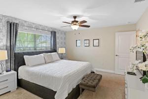 4 BR Bright Cozy at Storey Lake SL3113