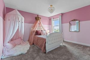 7 BR Large Pool Game Room @ Storey Lake SL2861