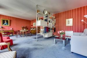 Le Rubis de Paris - Elégant - by Mon Petit Faré