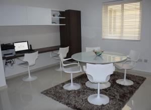 V86 - 2 Bedroom MD Sliema Shorestay