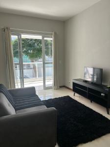 Cobertura duplex familiar com piscina próxima ao shopping