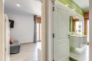 Marmolo Room