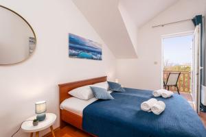 Sunset Horizon Apartment