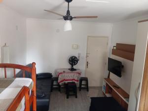 Kitnet aconchegante Praia da Aviação 200mt da Praia