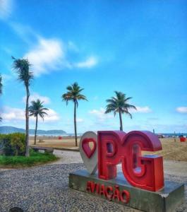 Kitnet aconchegante Praia da Aviação 200mt da Praia